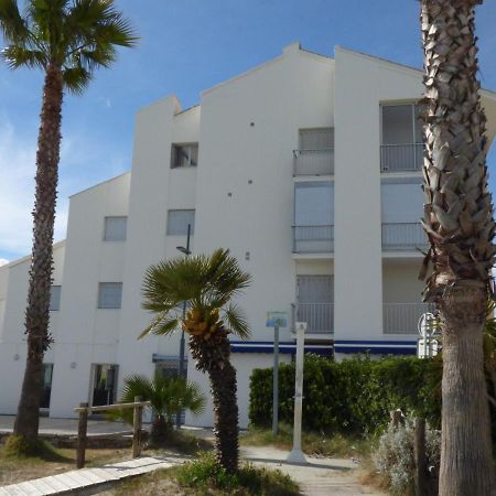 Le Sud Sur Plage Meze Bagian luar foto